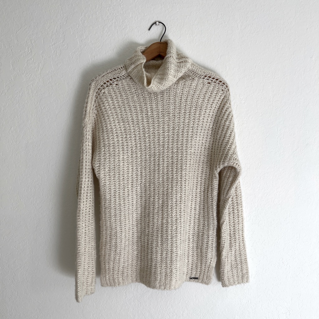 Abercrombie & Fitch Cream Turtleneck Sweater